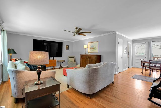 6 Greenfield Court, Greenville, SC 29615