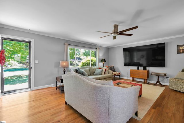 6 Greenfield Court, Greenville, SC 29615