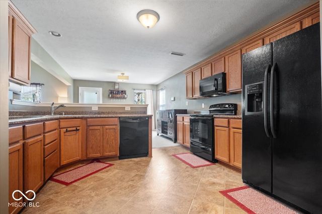 10272 New Dawn Place, Avon, IN 46123
