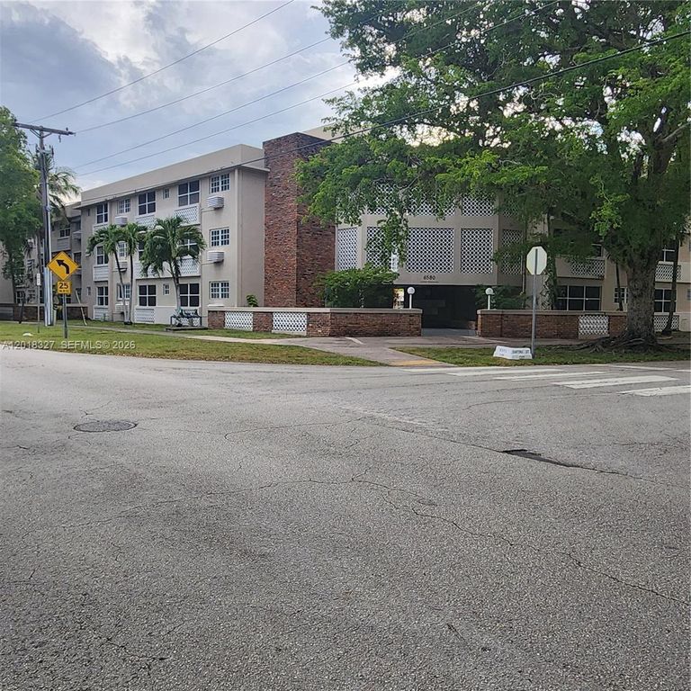 6580 Santona St A8, Coral Gables, FL 33146
