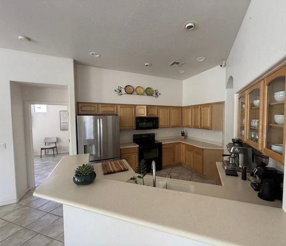3820 E Carson Road, Phoenix, AZ 85042