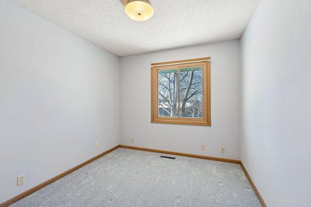 409 TIMBER Drive, Council Bluffs, IA 51503