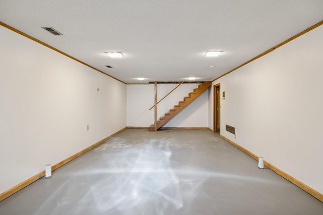 409 TIMBER Drive, Council Bluffs, IA 51503