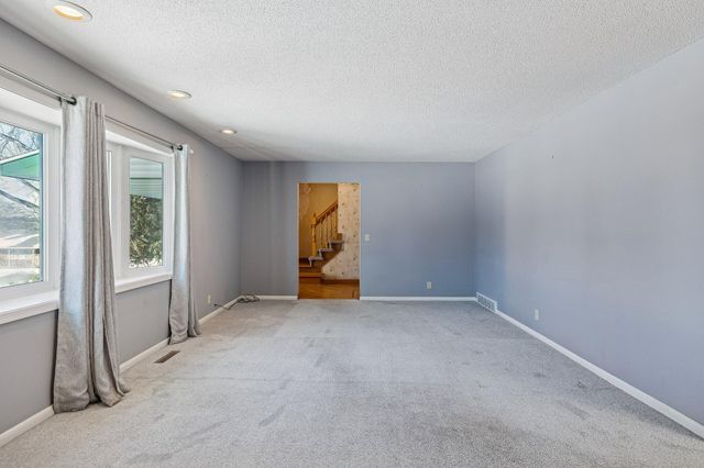 409 TIMBER Drive, Council Bluffs, IA 51503