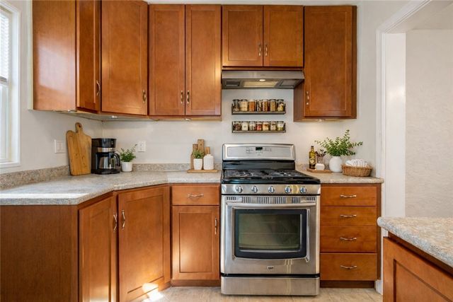 3747 Beechwood Blvd, Squirrel Hill, PA 15217