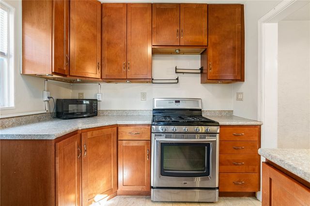 3747 Beechwood Blvd, Squirrel Hill, PA 15217