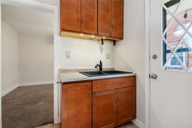 3747 Beechwood Blvd, Squirrel Hill, PA 15217