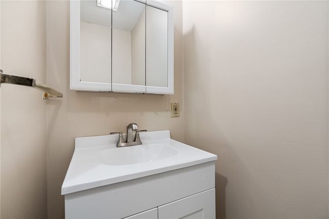 3747 Beechwood Blvd, Squirrel Hill, PA 15217