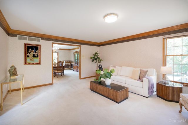 8481 Old Shaw Way, West Chester, OH 45069