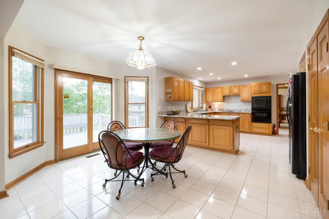 8481 Old Shaw Way, West Chester, OH 45069