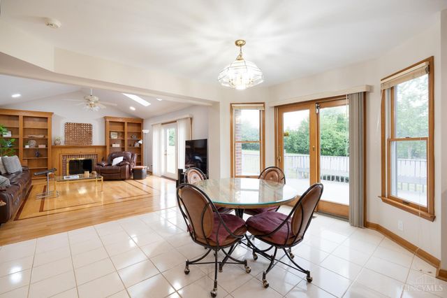 8481 Old Shaw Way, West Chester, OH 45069