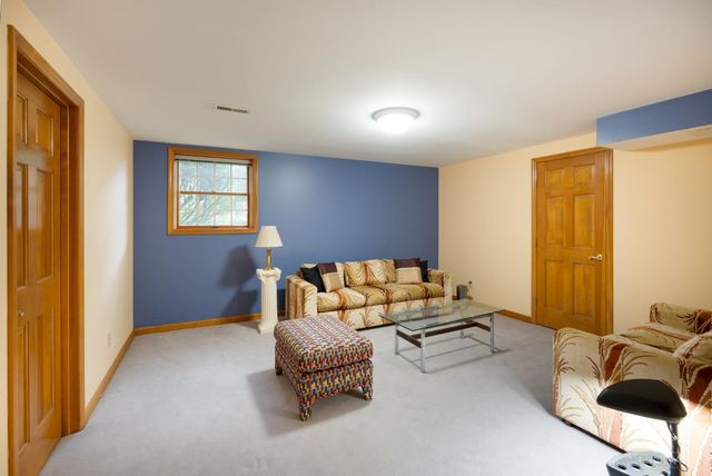 8481 Old Shaw Way, West Chester, OH 45069