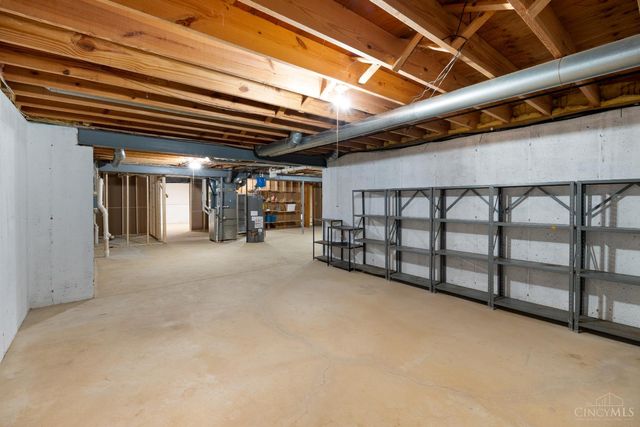 8481 Old Shaw Way, West Chester, OH 45069