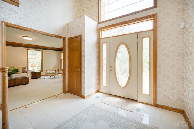 8481 Old Shaw Way, West Chester, OH 45069