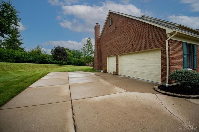 8481 Old Shaw Way, West Chester, OH 45069