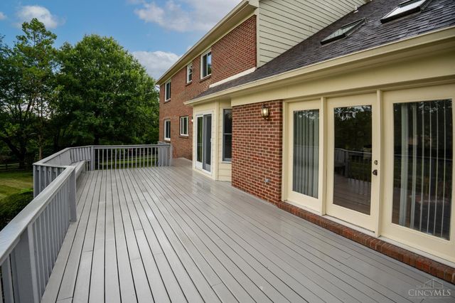 8481 Old Shaw Way, West Chester, OH 45069