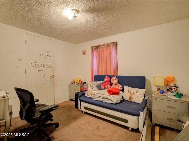 9865 S Desert Brush Loop, Tucson, AZ 85756