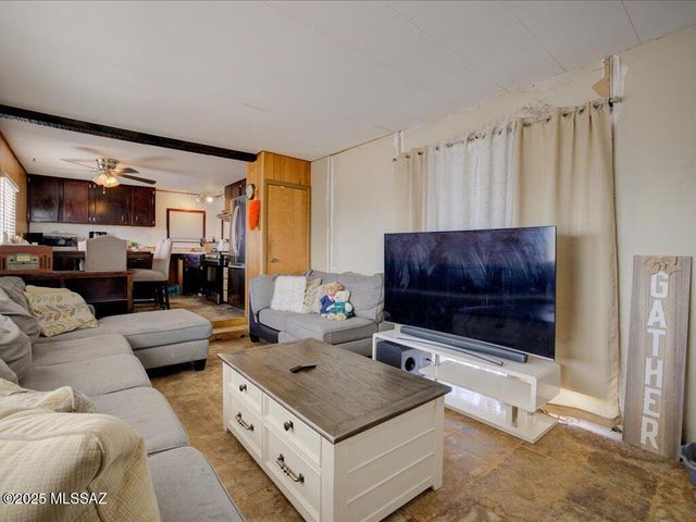 9865 S Desert Brush Loop, Tucson, AZ 85756