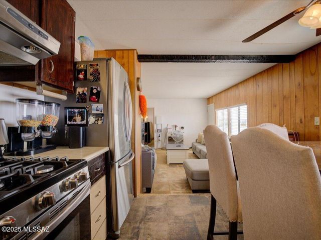 9865 S Desert Brush Loop, Tucson, AZ 85756