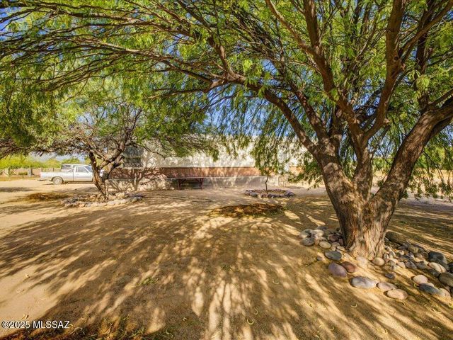 9865 S Desert Brush Loop, Tucson, AZ 85756