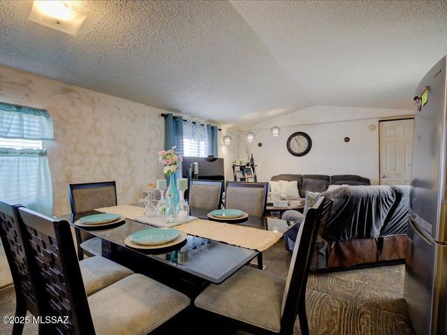 9865 S Desert Brush Loop, Tucson, AZ 85756