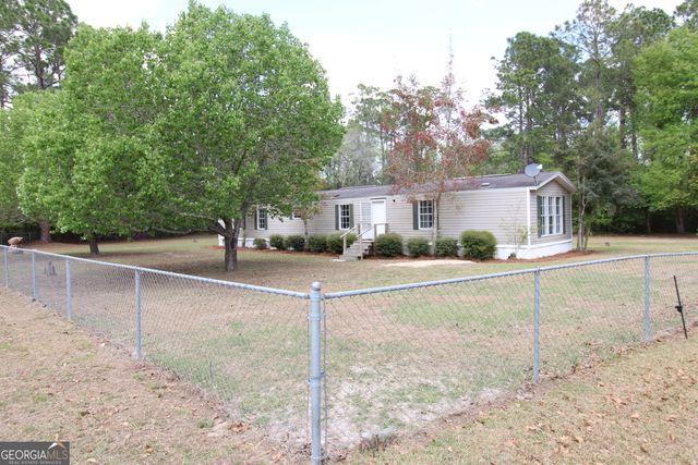 3889 Jacobs Drive, Blackshear, GA 31516