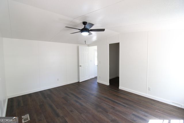 3889 Jacobs Drive, Blackshear, GA 31516