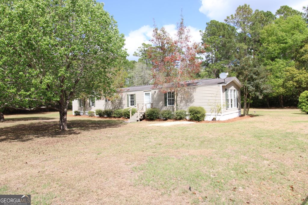 3889 Jacobs Drive, Blackshear, GA 31516