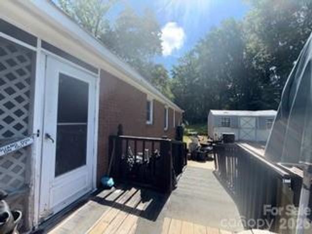2855 Fordwood Drive, Charlotte, NC 28208