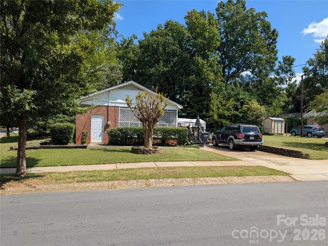 2855 Fordwood Drive, Charlotte, NC 28208