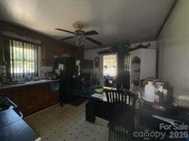 2855 Fordwood Drive, Charlotte, NC 28208