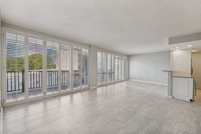 6211 W Northwest Highway 300, Dallas, TX 75225