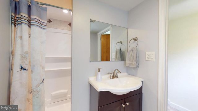 60 DAWN DR, Mount Holly, NJ 08060