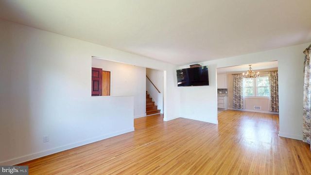 60 DAWN DR, Mount Holly, NJ 08060