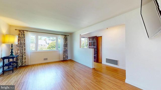 60 DAWN DR, Mount Holly, NJ 08060