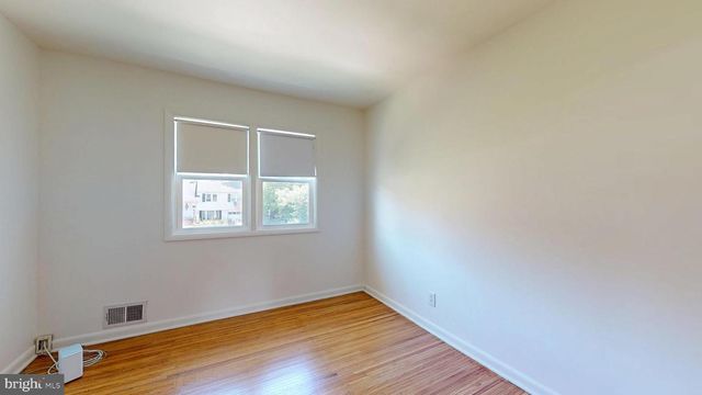60 DAWN DR, Mount Holly, NJ 08060