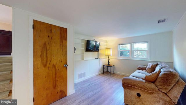 60 DAWN DR, Mount Holly, NJ 08060