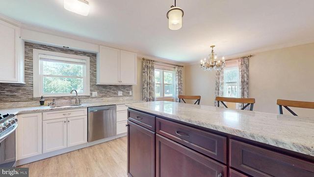 60 DAWN DR, Mount Holly, NJ 08060