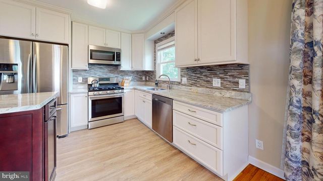60 DAWN DR, Mount Holly, NJ 08060