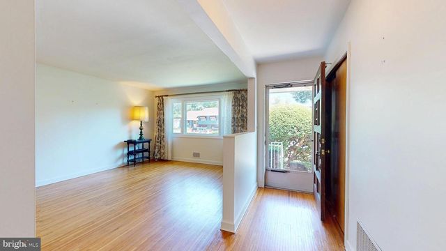 60 DAWN DR, Mount Holly, NJ 08060