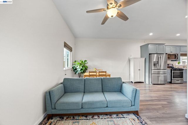 560 N M St, Livermore, CA 94551