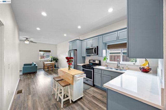 560 N M St, Livermore, CA 94551