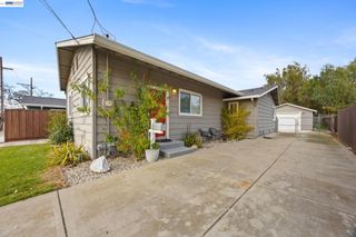 560 N M St, Livermore, CA 94551