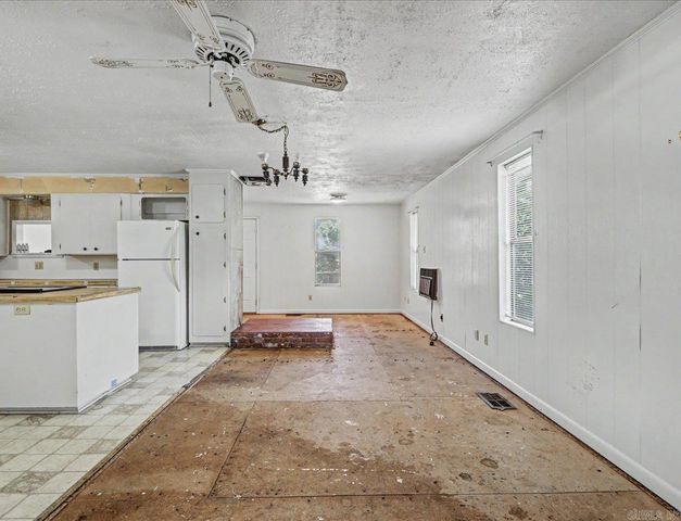 211 Cessna Circle, Hot Springs, AR 71913