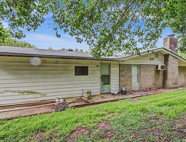211 Cessna Circle, Hot Springs, AR 71913