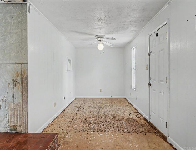 211 Cessna Circle, Hot Springs, AR 71913
