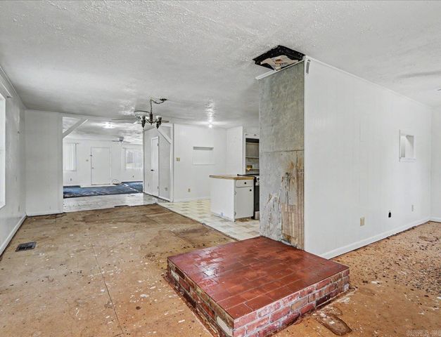 211 Cessna Circle, Hot Springs, AR 71913