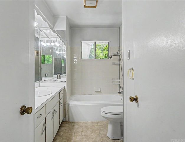 211 Cessna Circle, Hot Springs, AR 71913