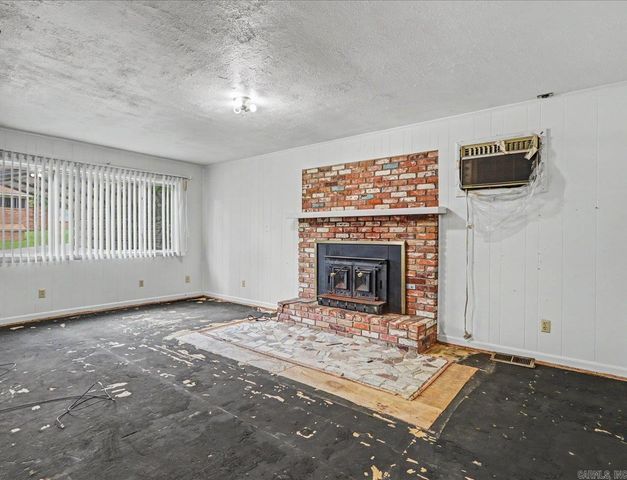 211 Cessna Circle, Hot Springs, AR 71913