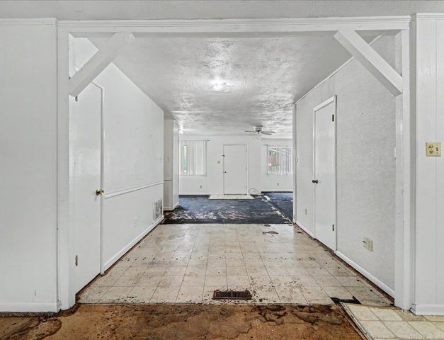 211 Cessna Circle, Hot Springs, AR 71913